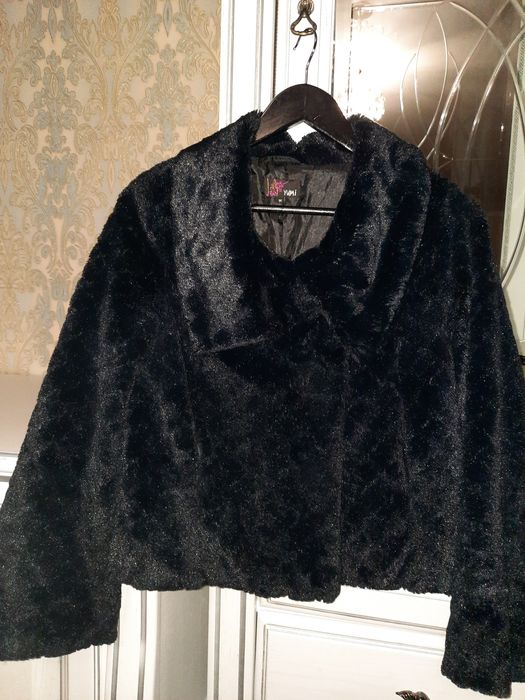 Шубка-накидка з штучного хутра