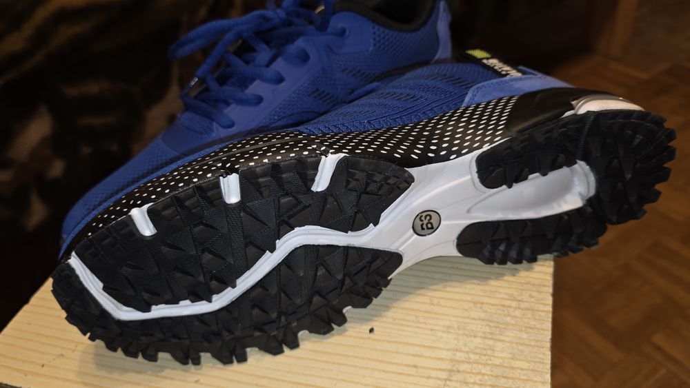 Buty trekking, biegowe, wiosna,  lato, oddychające 46