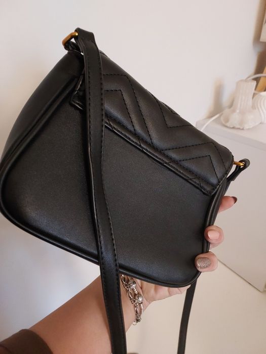 Torebka  listonoszka znaczek logo