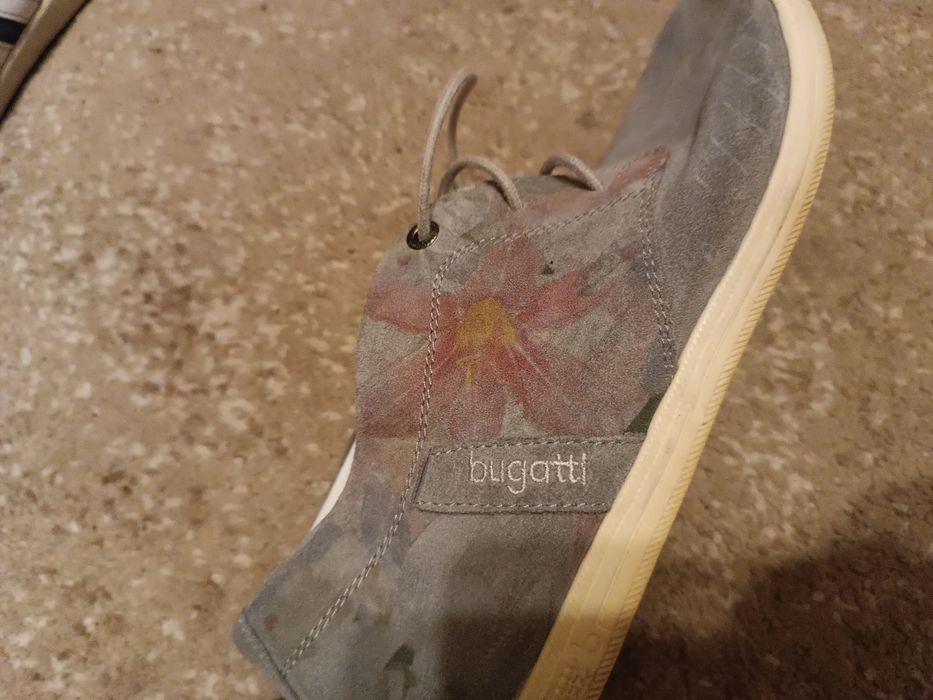 Макасіни Bugatti