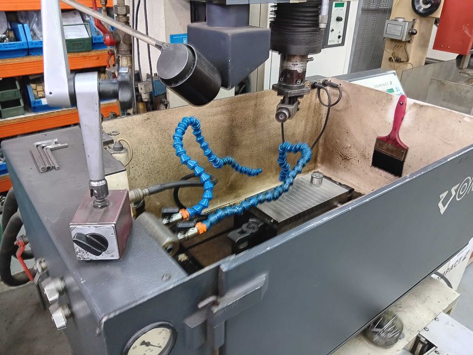 Máquina de Eletroerosão por Penetração ONA Compact-2 / NC