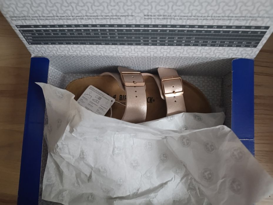 Sprzedam nowe klapki Birkenstock Arizona skórzane r.39 jasno różowe