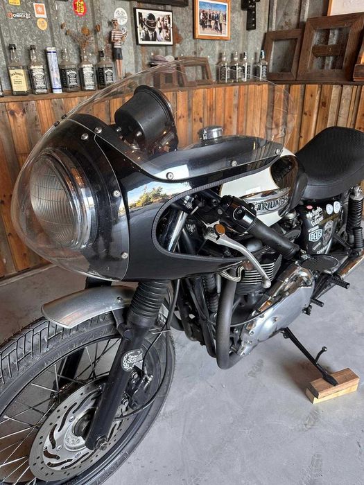 Triumph Bonneville t100 retroclassic
