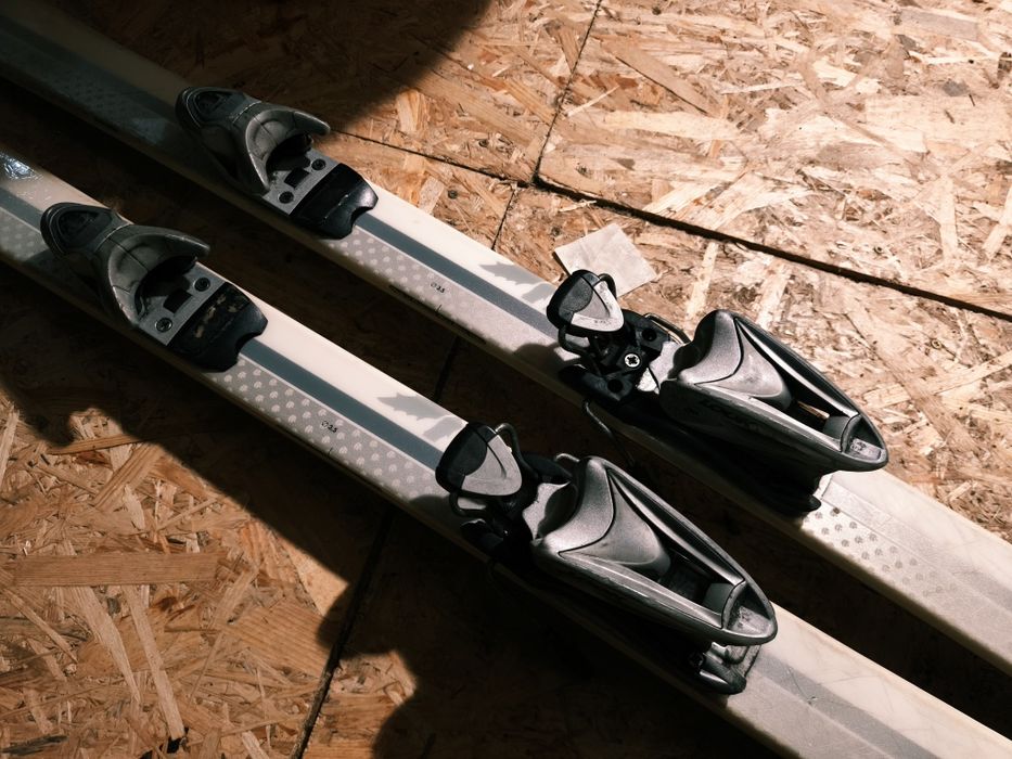 Sprzedam narty damskie Dynastar 154 cm wraz z butami rozmiar 25