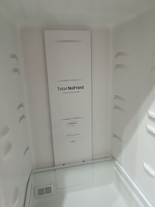 Rezerwacja ..Lodówka  stan super - Amica