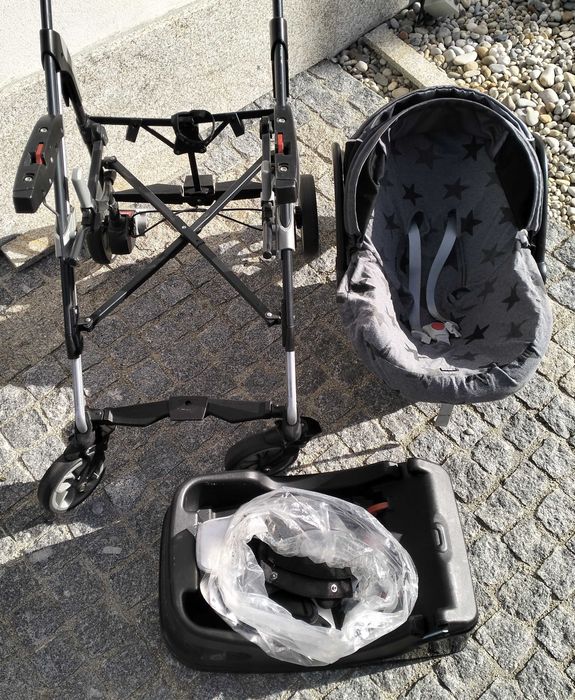 Carrinho de bebé, Baby Coque e Base para Carro Chicco