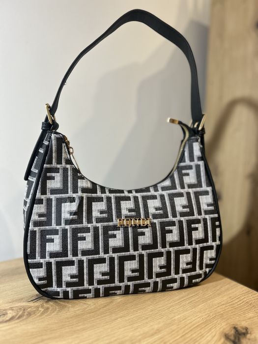 Torebka w idealnym stanie Fendi