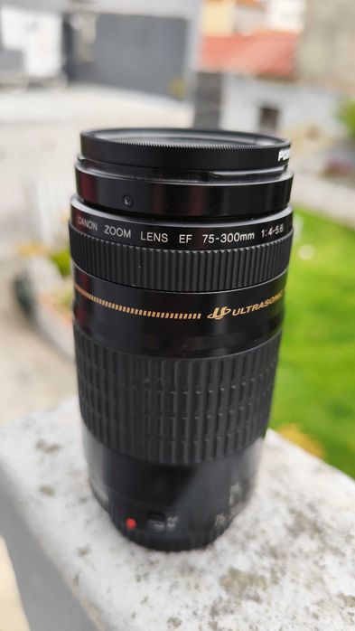 Lentes e máquina fotográfica da Cannon