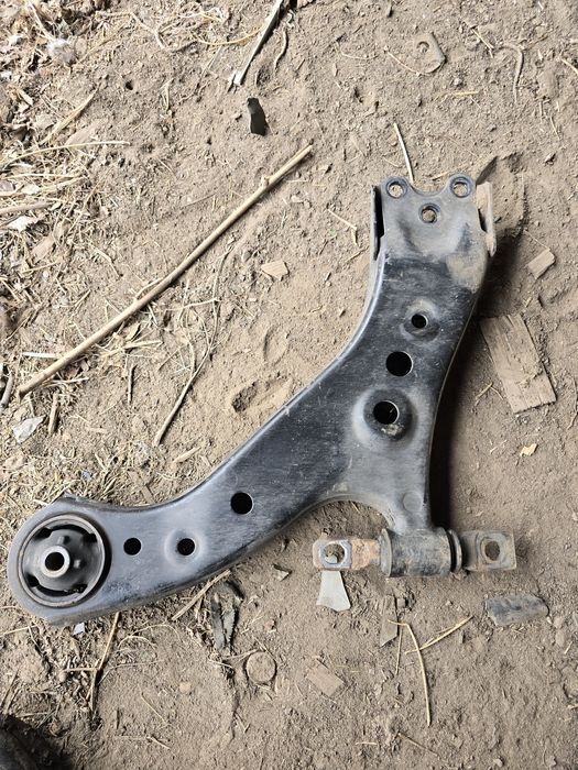 Ричаги тойота рав4 2019