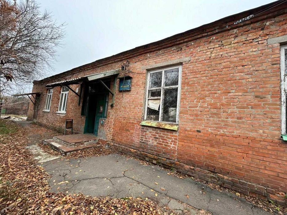 Нежитлові будівлі 568.3 м2, 0.2 га, Миргород, вул. Робітнича, 33