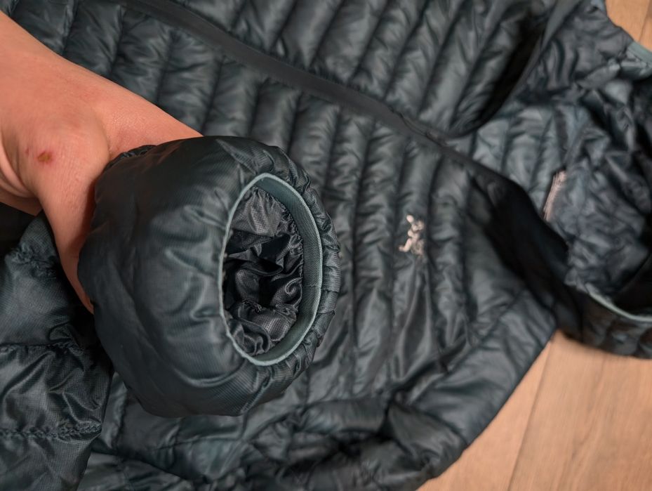 Жіноча куртка arc'teryx cerium sl hoodie arcteryx  мікропуховик
