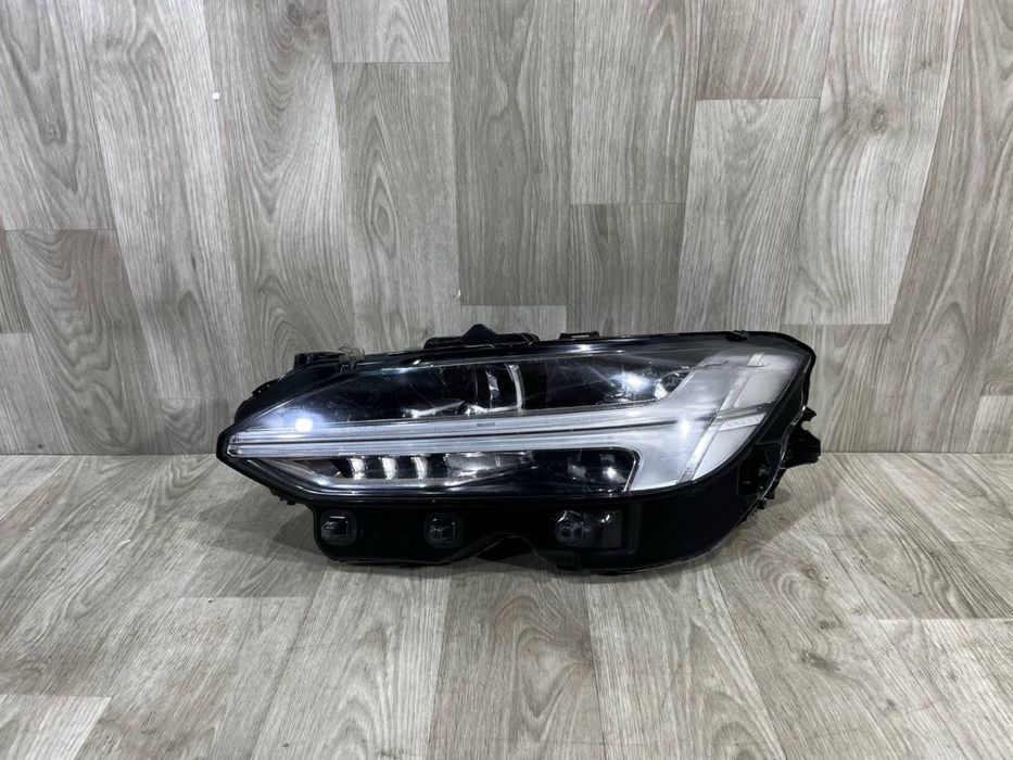 Фара передняя левая Volvo V90 S90 ( 2016 - 2020 г. ) 31655935