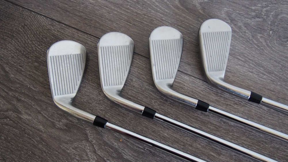 Kije do golfa Zestaw Ironów Titleist T300 (7, 8, 9, P) | Szafty N.S. PRO MODUS3 | Stan BARDZO DOBRY Stiff flex