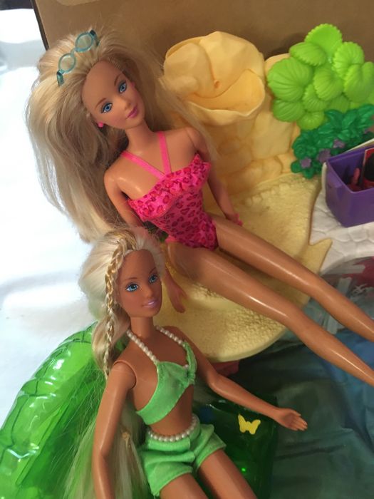 Barbie festa na piscina