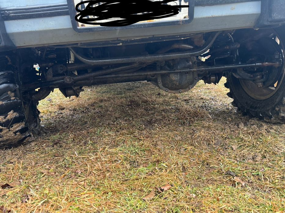 Джип чероки.