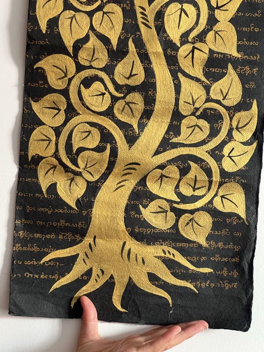 Papel com desenho tailandes para moldura cor dourada