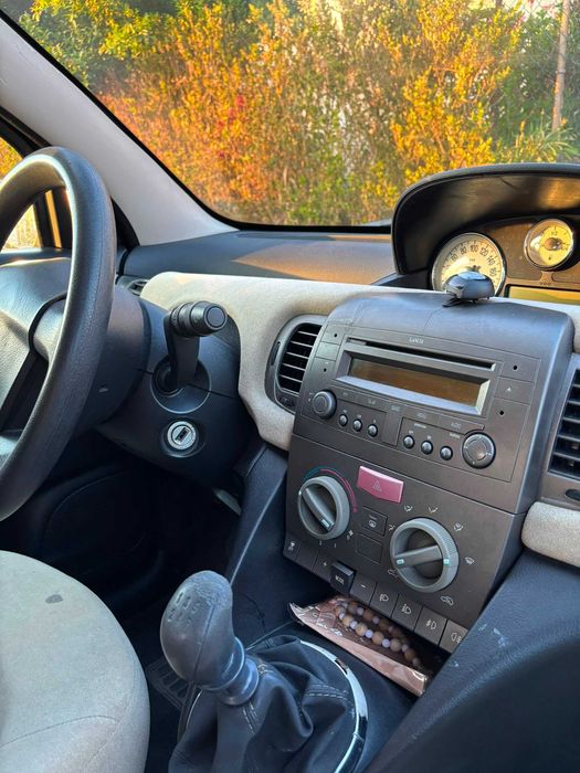 Lancia Ypsilon 1.2 Gasolina | Dezembro de 2003 | 147.744 km