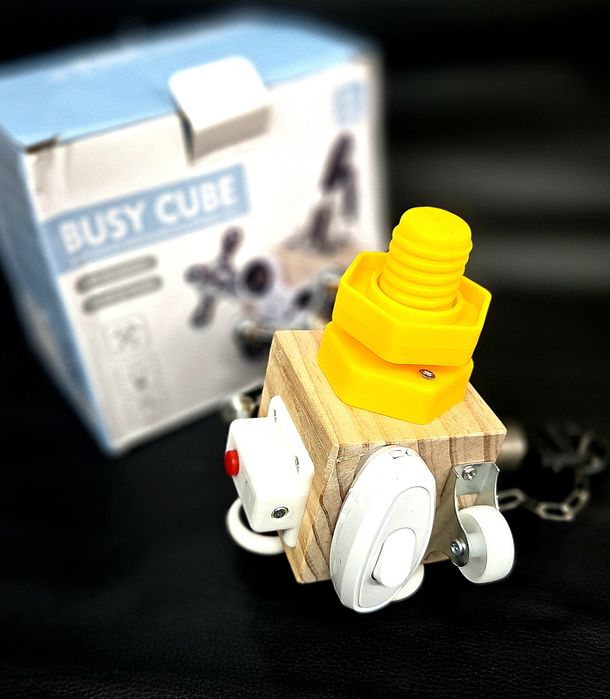 Busy Cube – cubo de atividades e estimulação sensorial