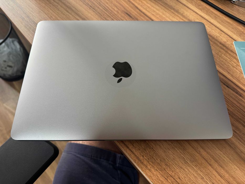 Macbook Pro M2 / 16GB / 512GB - Teclado em Ingles