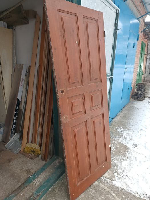 Двері міжкімнатні б/в стан на фото.Інші питання по телефону.