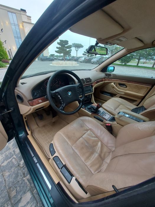 BMW 5-series e39 528i