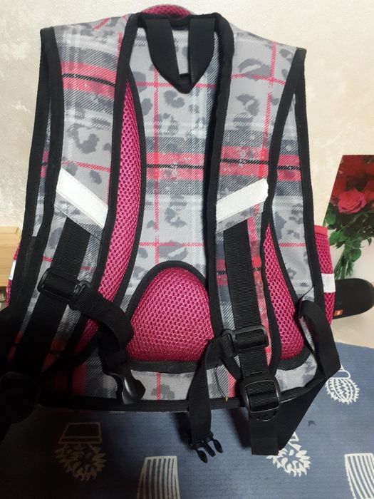 Рюкзак з ортопедичною спинкою стан ідеальний