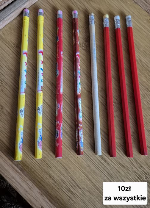 Nowe ołówki z gumką do mazania 8 sztuk