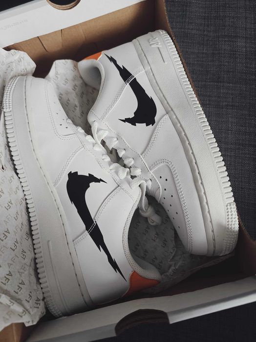 Oryginalna para Nike Air Force 1 Glitch white orange