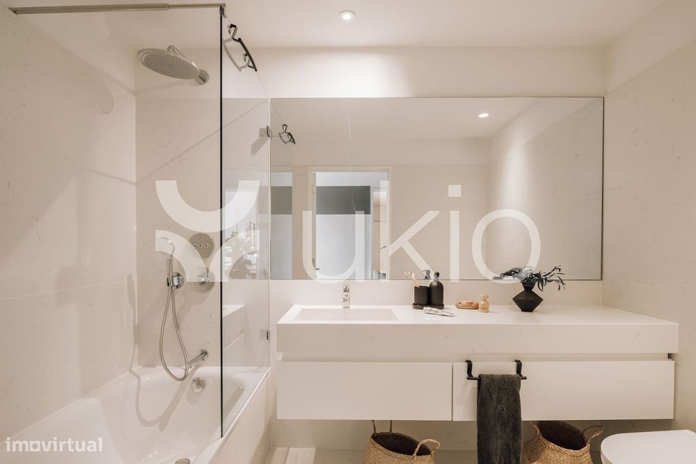 Apartamento T1 com ginásio em Av. de Roma - Campo Pequeno