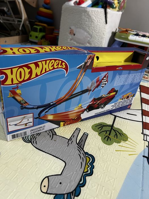 Трек Хот Вілс Подвійний спуск Hot Wheels Drop Down Challenge Track Set