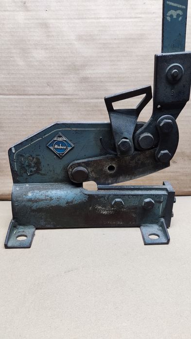 Guilhotina para cortar chapa