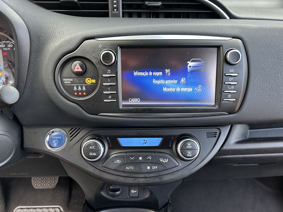 Toyota Yaris Y20 Club Hybrid | Automático | GPS | Câmara | Bancos Aquecidos