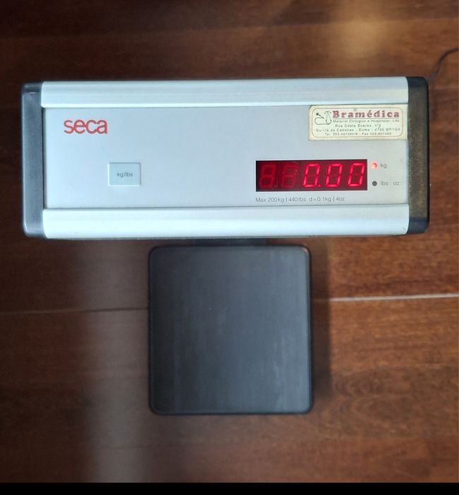 Balança Profissional Médica SECA – 200kg (Visor Digital)