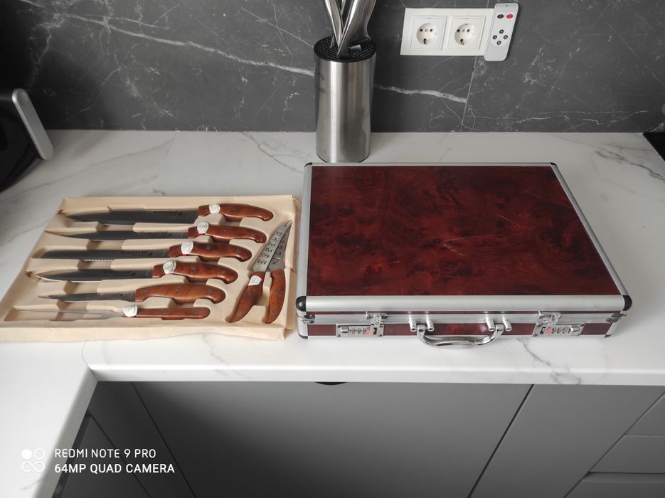 Німецький набір ножів , виделок Shefler в кейсі