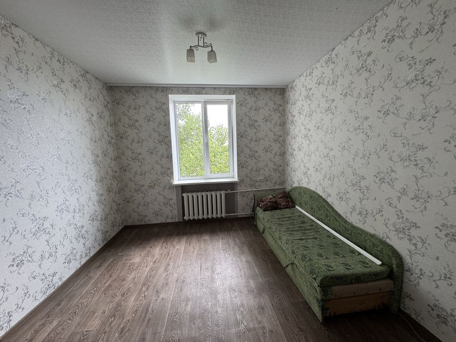 ПРОДАМ малосімеку вул. Приходько  37.