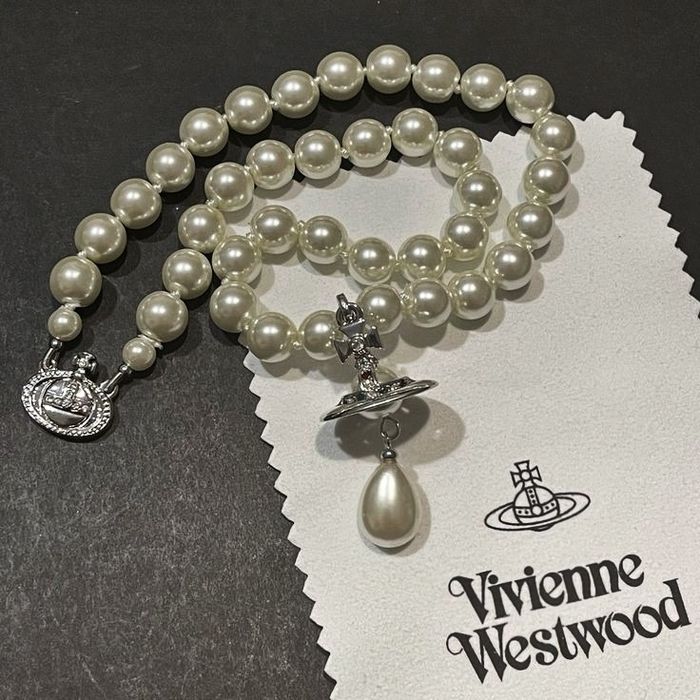 Ожерелье колье бусы жемчуг бусы Pearl Vivienne Westwood Вивьен Вествуд