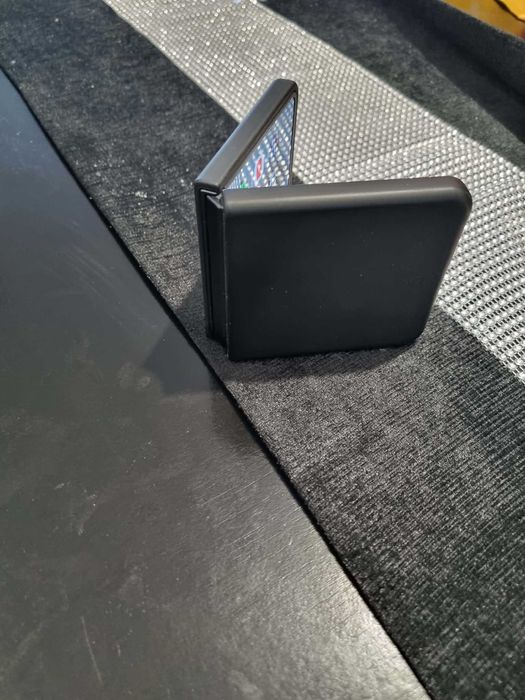 Samsung galaxy Z FLIP 7 12RAM 512GB