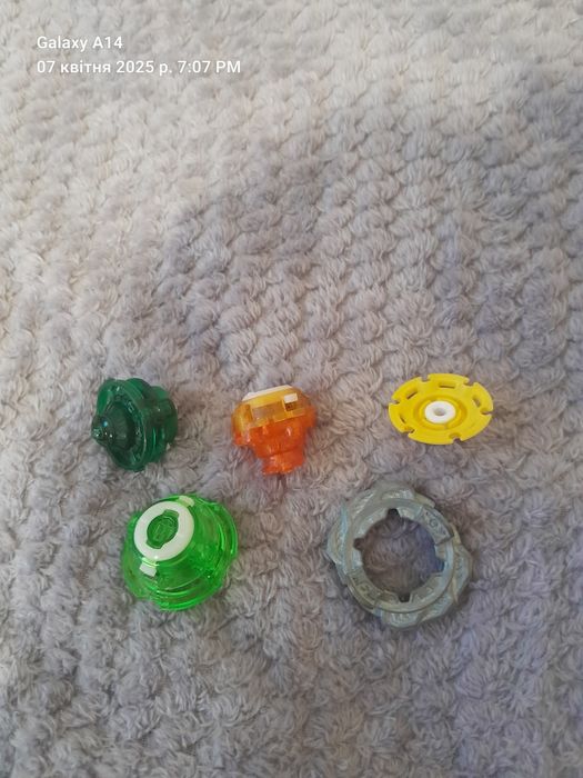 Продам бейблейди