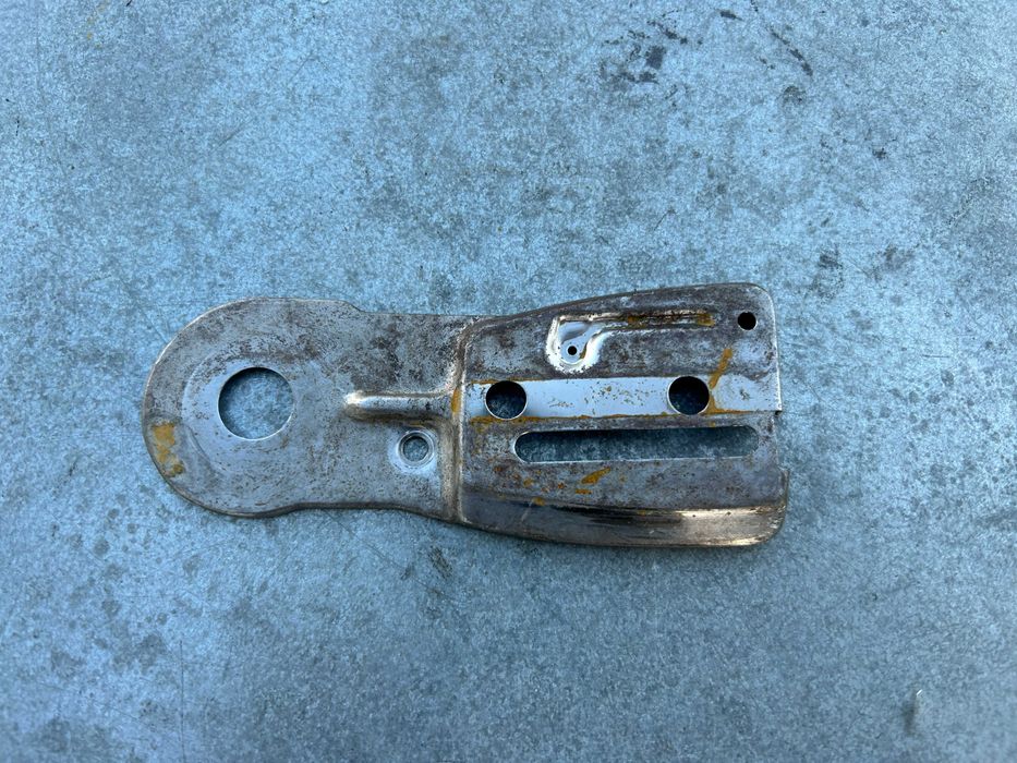 Osłona Blaszka Napinacza HUSQVARNA 50 Husqvarna 51 Husqvarna 55