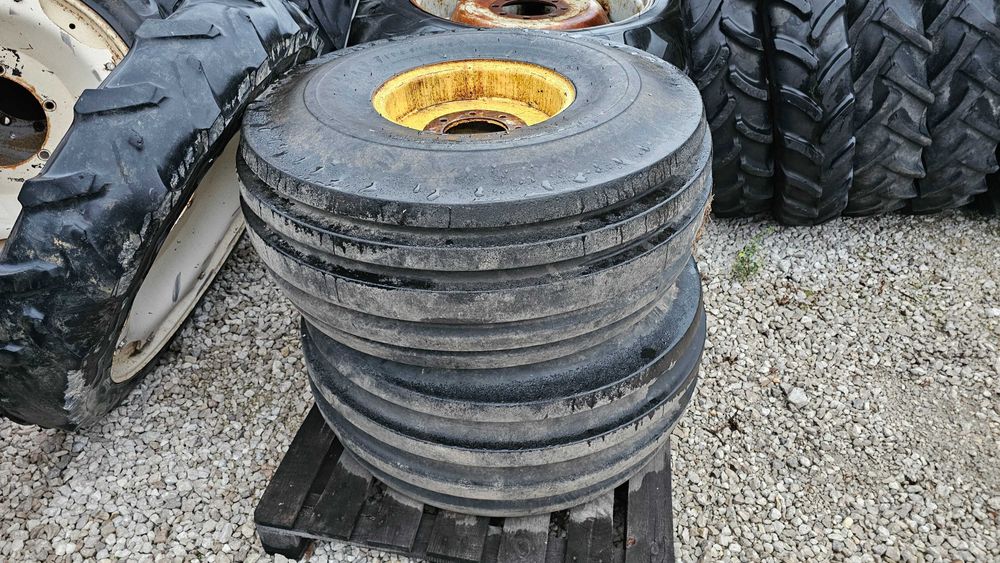 KOŁA 16.5L-16.1 do Sieczkarnia Kombajn Ciągnik inne maszyny John Deere