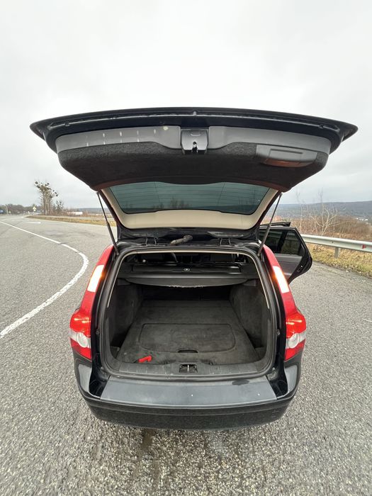 Volvo v50 1.8 бензин