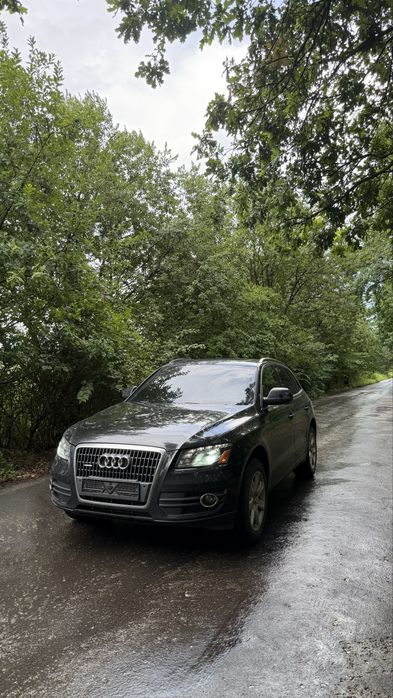 Продам Audi Q5 2012