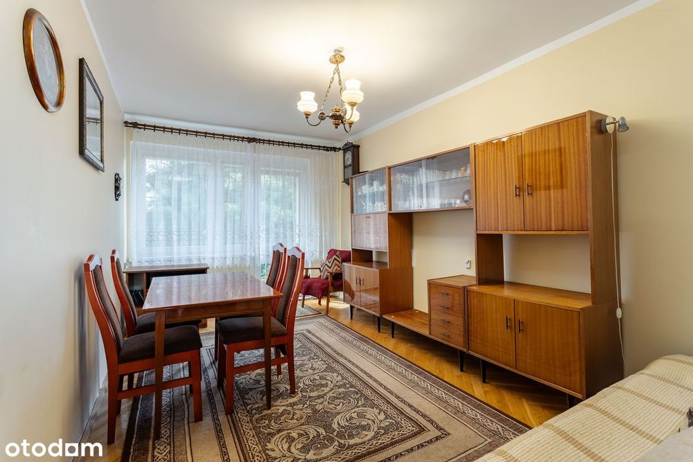 3 pokoje piwnica balkon Osiedle Kosmonautów osobna kuchnia