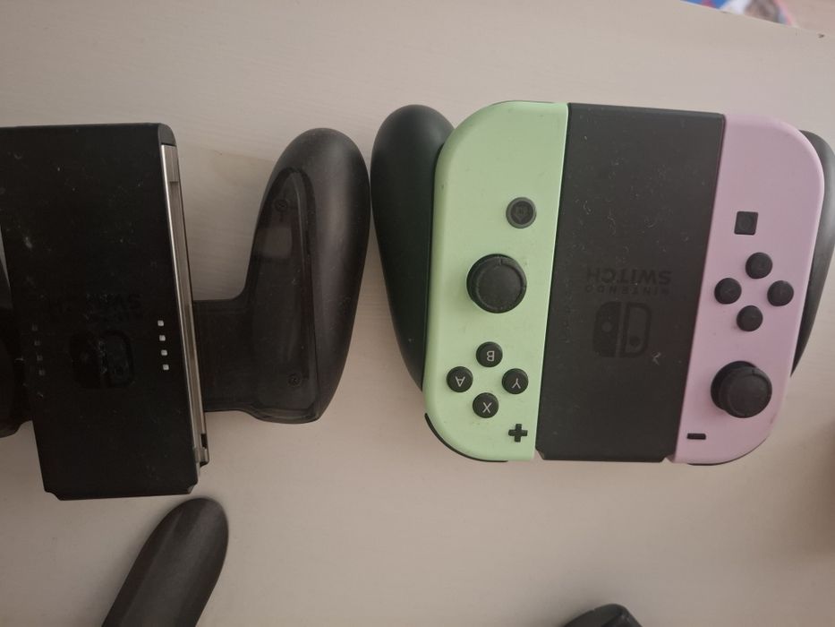 Nintendo Switch + extras