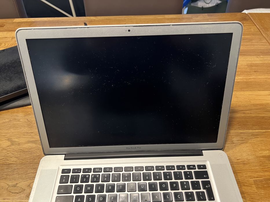 MacBook Pro 15” modelo A1286 para peças64170845787523121