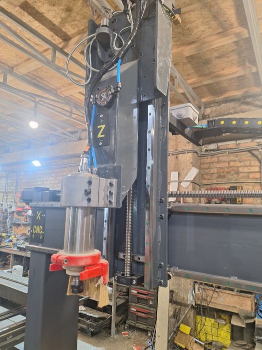 Потужний ЧПУ фрезер 1800х1800х800 4д