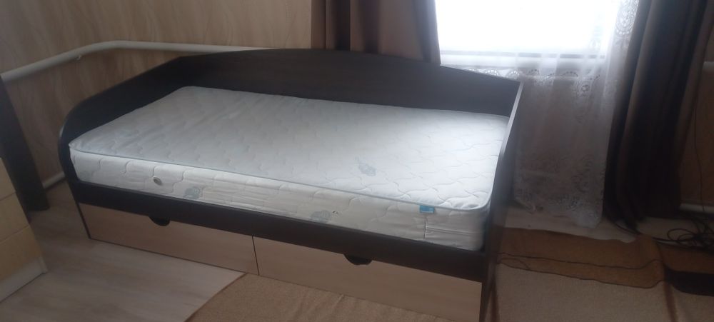 Ліжко односпальне