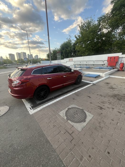 Рено меган 3 2012 рік