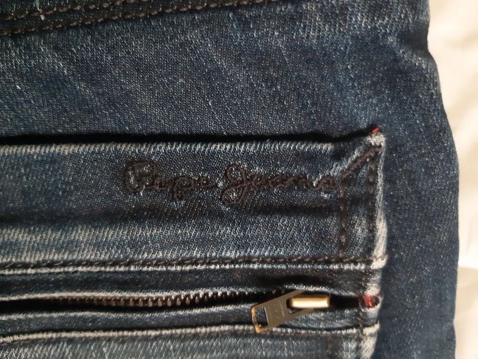 Calções da Pepe Jeans 8 anos.