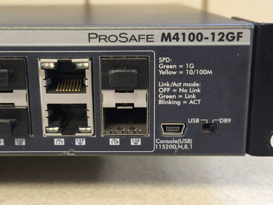 Switch, zarządzalny przełącznik sieciowy Netgear ProSafe M4100-12GF